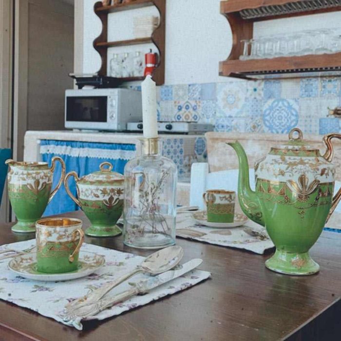 bed & breakfast colazione porcellana apparacchiata