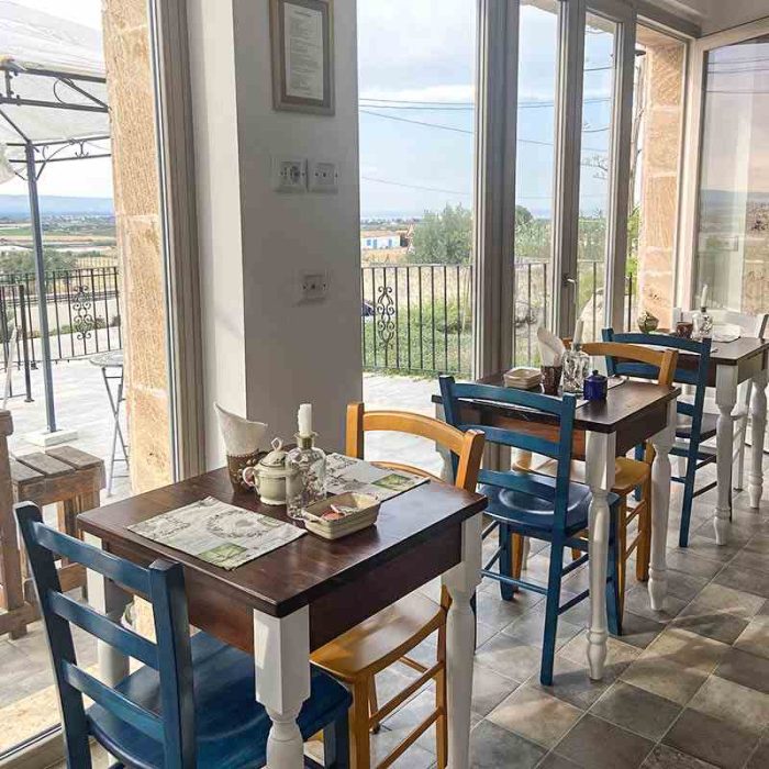 bed & breakfast colazione tavoli su veranda