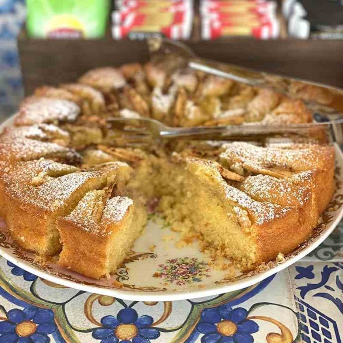 bed & breakfast colazione torta di mele fatta in casa